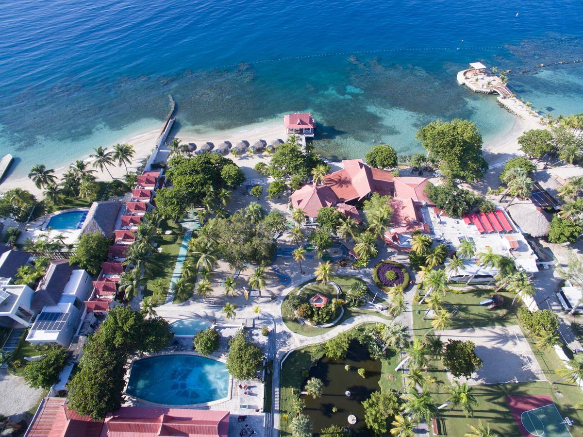 Moulin Sur Mer Beach Resort Montrouis Buitenkant foto