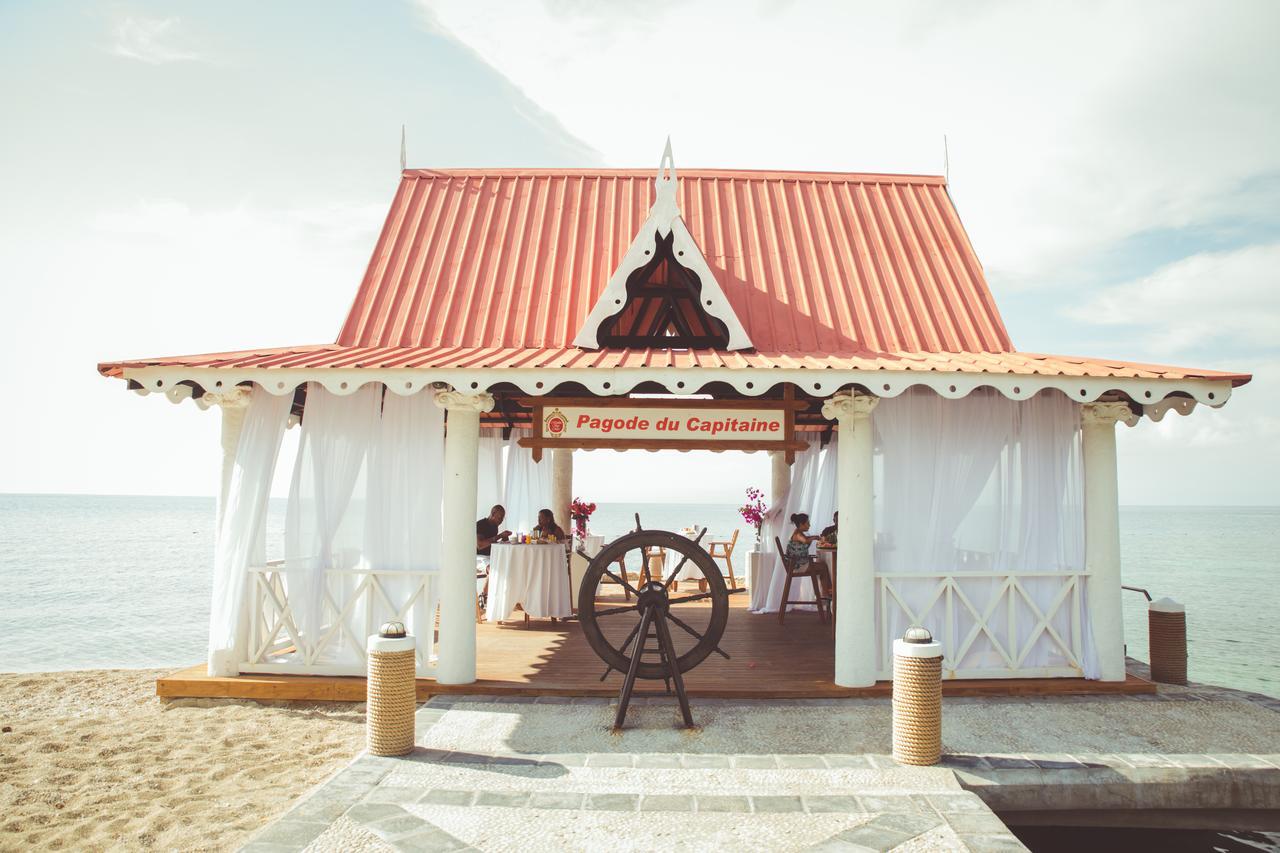 Moulin Sur Mer Beach Resort Montrouis Buitenkant foto