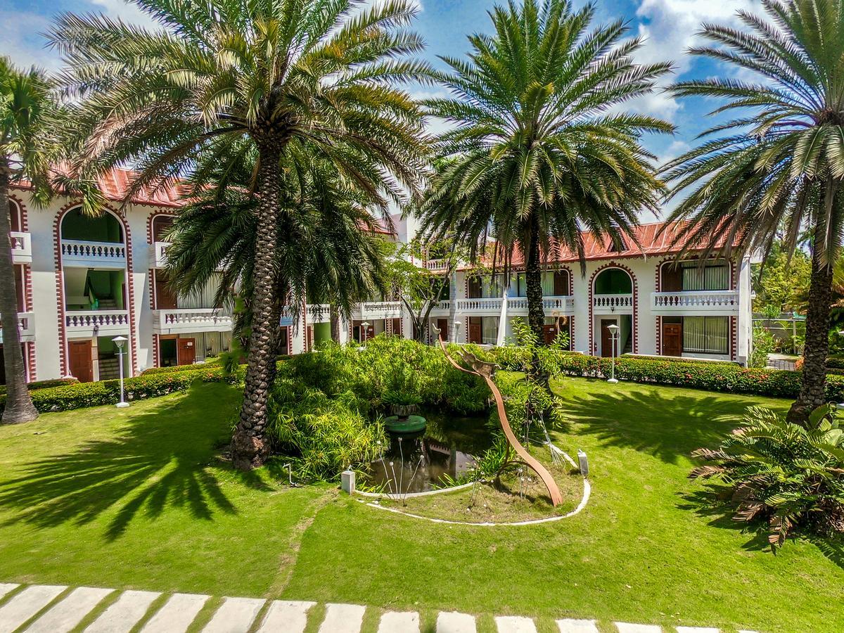Moulin Sur Mer Beach Resort Montrouis Buitenkant foto