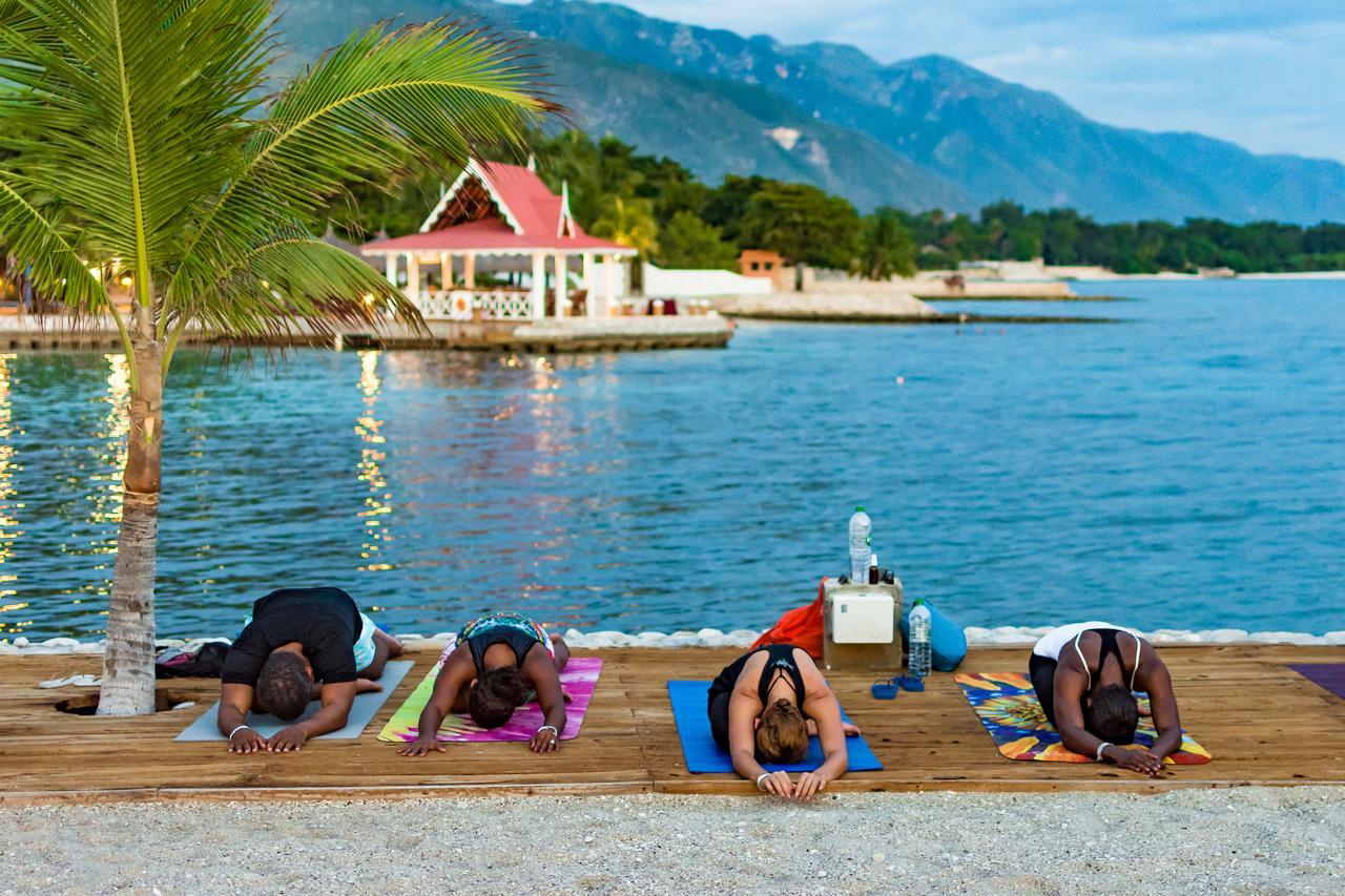 Moulin Sur Mer Beach Resort Montrouis Buitenkant foto